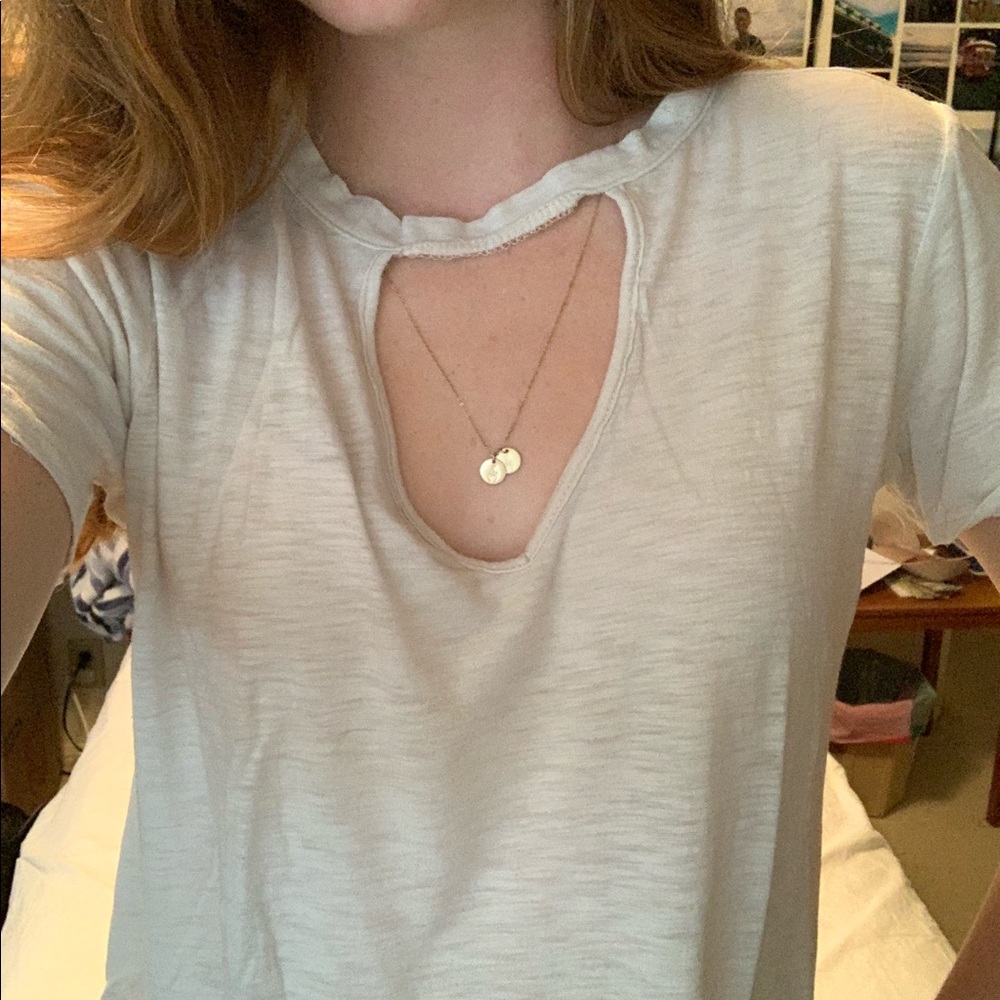 cutout cream t shirt!